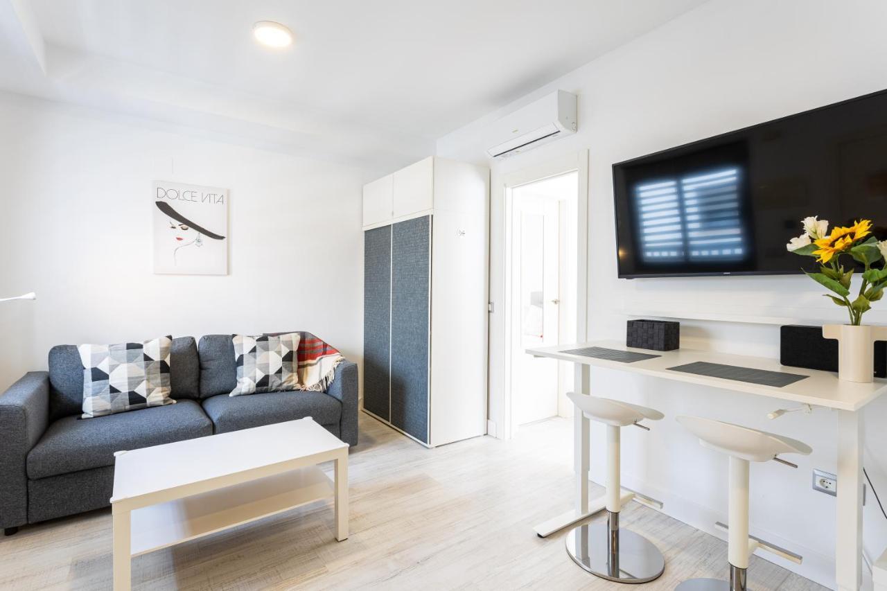 Apartament Holidays2Malaga Dos Aceras Zewnętrze zdjęcie