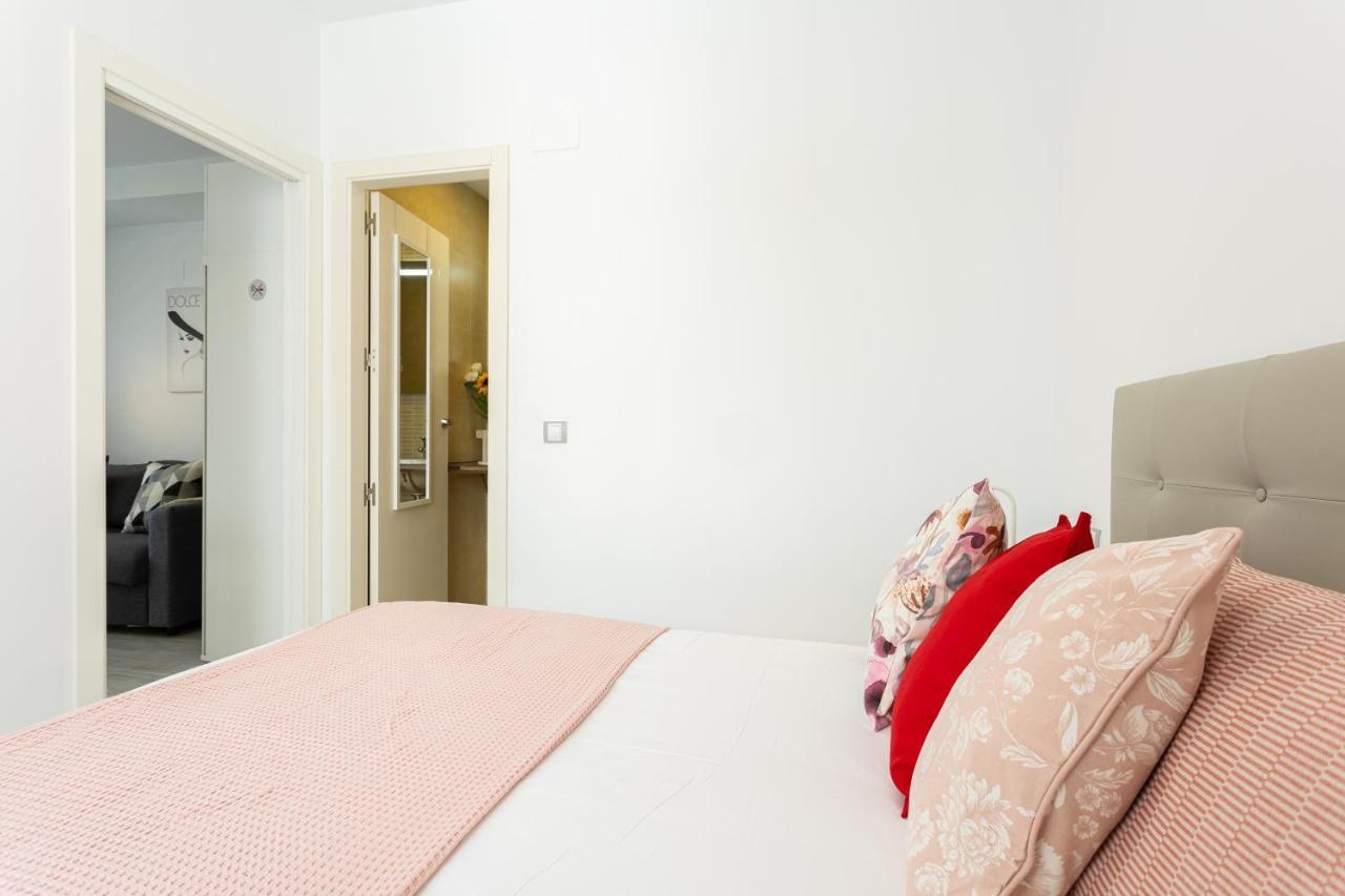 Apartament Holidays2Malaga Dos Aceras Zewnętrze zdjęcie